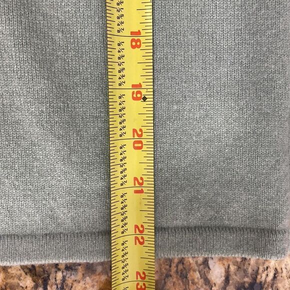 Samantha Taylor Light Green Turtleneck Pullover Sweater - Picture 8 of 8